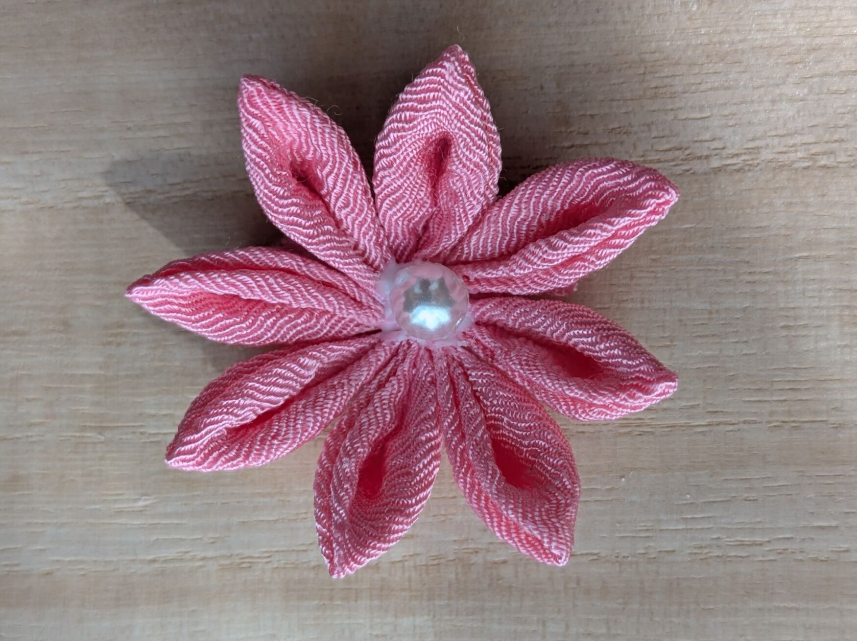 剣つまみの花