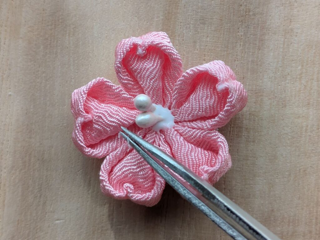 花の中心にペップを配置する